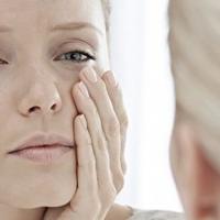 Aké sú príznaky rosacey a kuperózy a ako sa líšia?